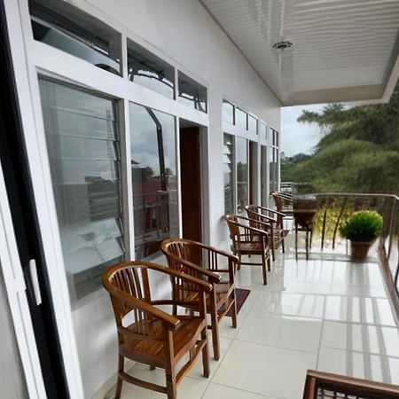 Villa Tiara Magetan Exteriér fotografie
